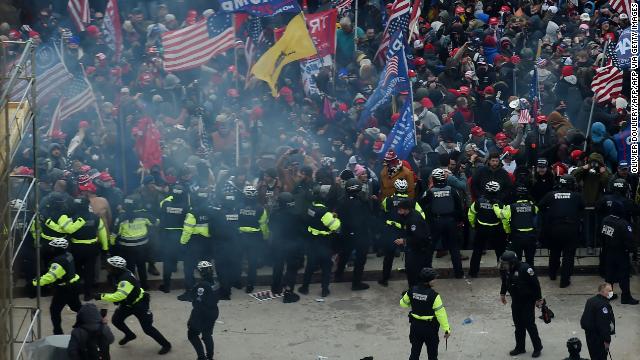 Today democracy has been overcome, tolerance has been overcome, respect has been overcome, the most basic principles and values ​​have been overcome. But I wonder: if they were black citizens what would have happened? Anyway, violence is never a solution. Never. #Washington