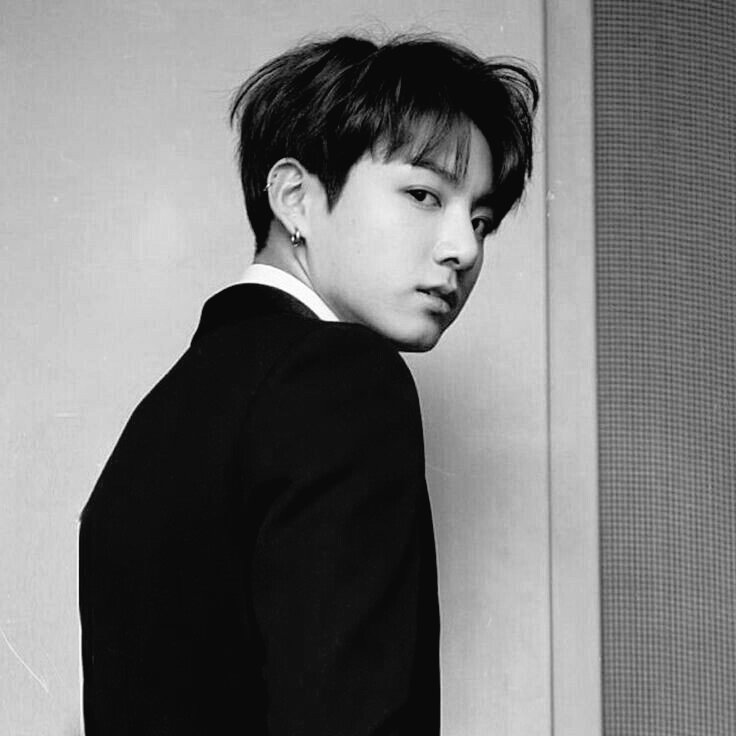 ifeelsjikook's tweet photo. Au Jikook | 𝒕𝒉𝒆 𝒘𝒆𝒅𝒅𝒊𝒏𝒈

Jimin que sonha em ser feliz com uma pessoa que realmente ame, se vê pressionado ao ter que casar obrigatoriamente com o empresário Jeon que iria assumir a empresa de seu falecido pai, porém ele não esperava se apaixonar rapidamente pelo mesmo. https://t.co/jzHLuelGDa