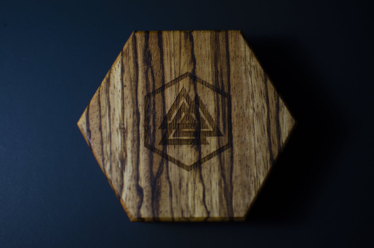 ninerealmscr8's tweet photo. We present the zebrawood dice vault. Only available for the month of January.

-
-
- 

#dicetower #dice #dicevault #dicetray #dungeonsanddragons #odiesoil #herovault #warhammer #warhammercommunity #warhammer40k #tabletopgames #tabletopgaming #criticalrole #critroll #d20 https://t.co/pwyX3wiAJm