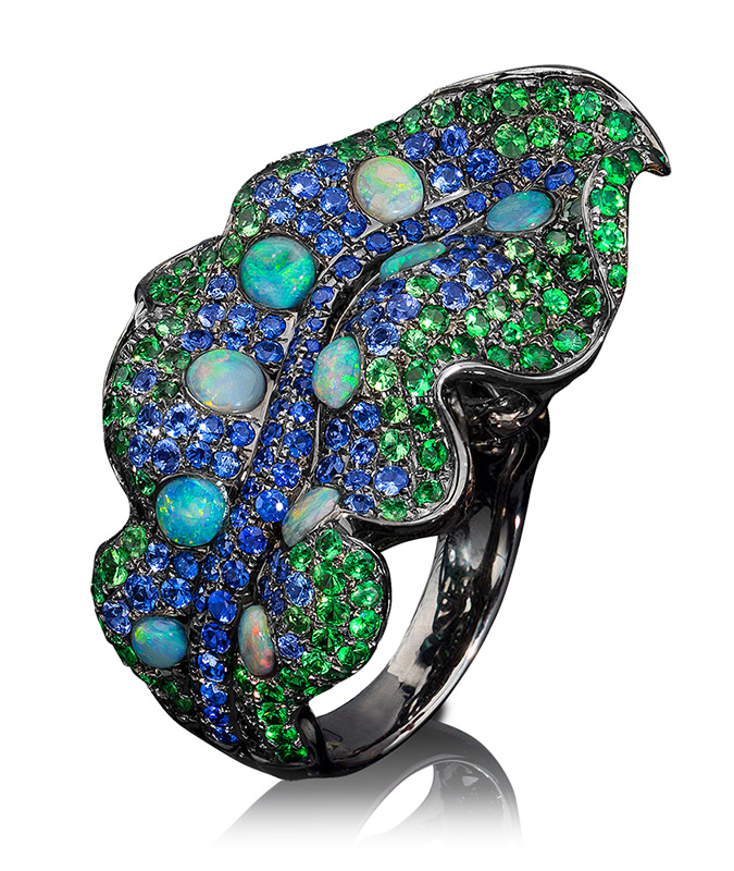 Okay, fuck it, we all need to chill out more than we need a 24 hour poll. Looks like the emeralds are winning (41%) and I know I have a bunch of emerald fans out there, so here we go.  #JewelWatch Chopard, Nunn, and the bottom two are Yue. A garden to wear.