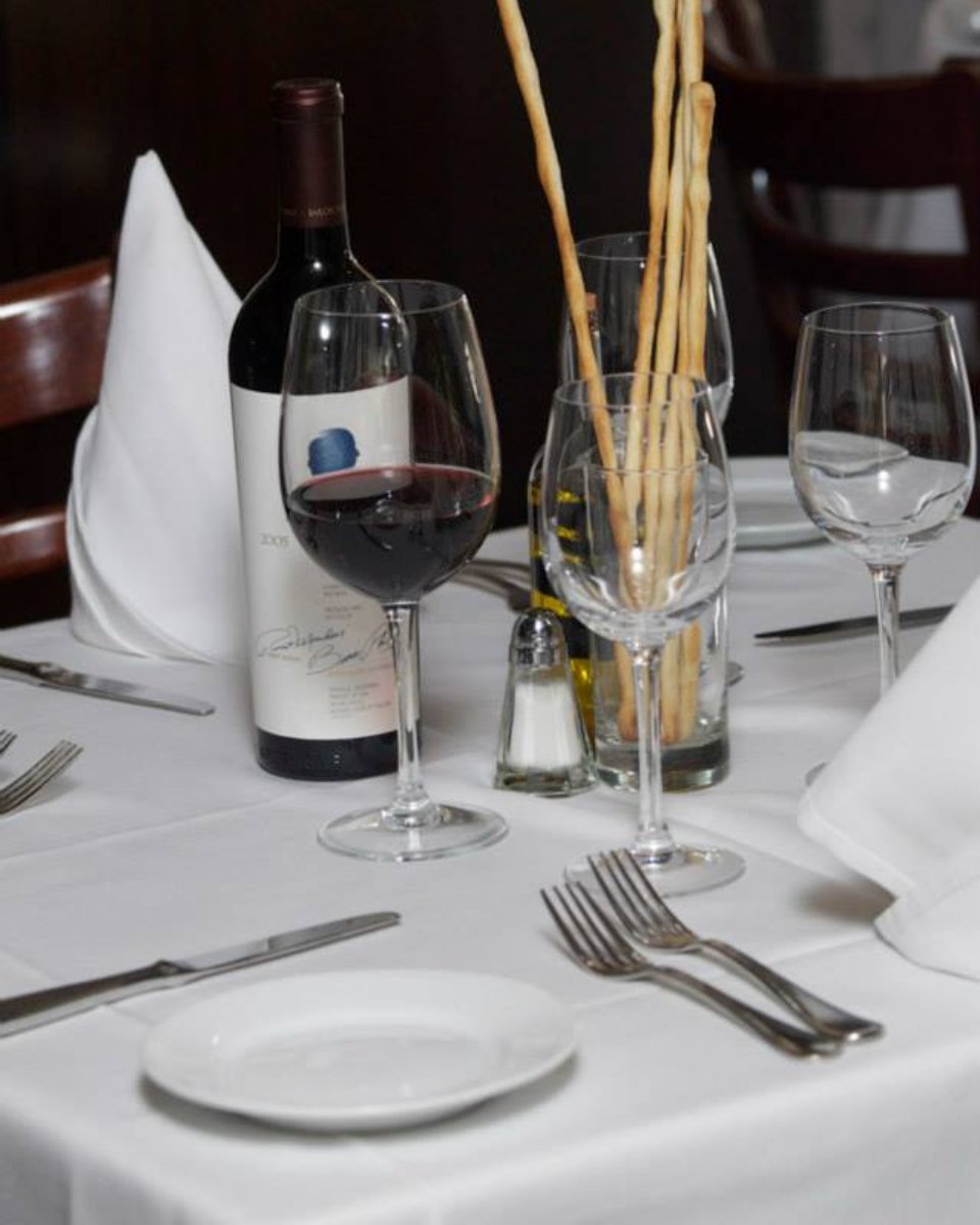 DimoraRistorant's tweet photo. Memories happen around the dinner table! Place an order with us to make your next family meal one to remember. https://t.co/ax6qKSC28I