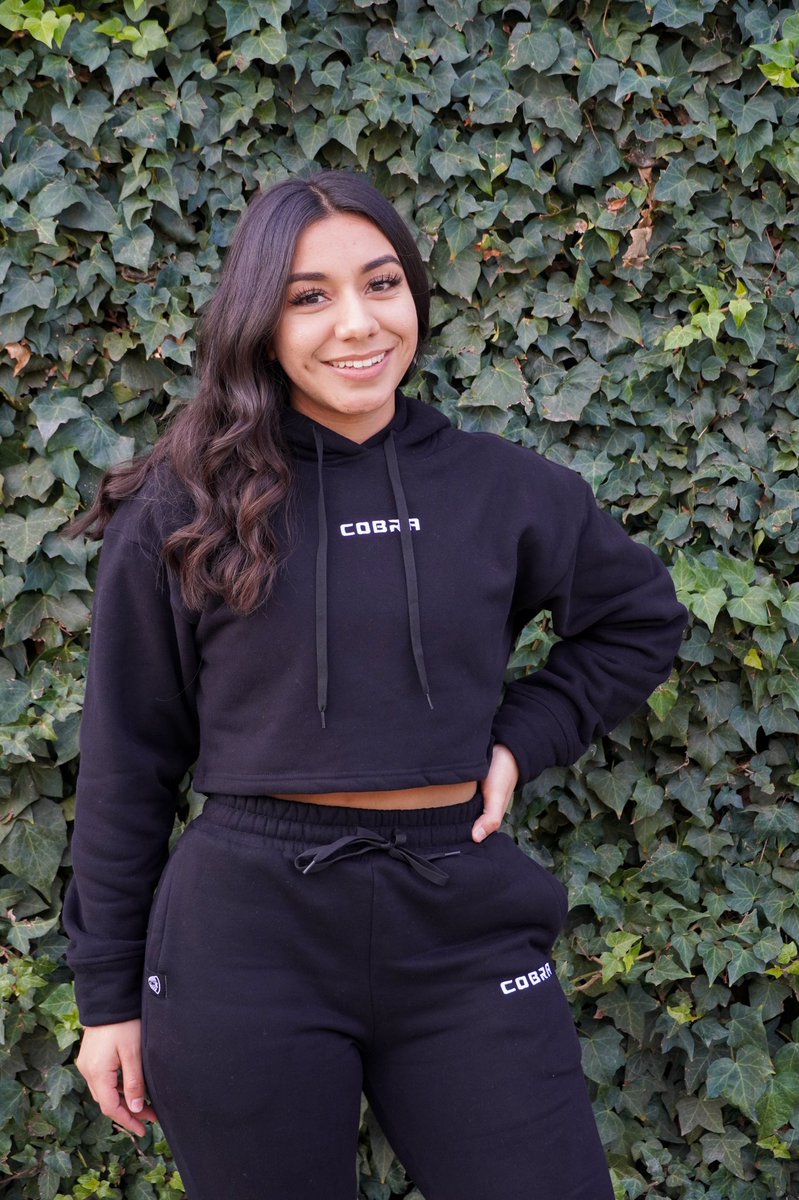 CobraApparel's tweet photo. Midnight Black cropped hoodie &amp; jogger set 🌚🐍 check out our IG for more details. https://t.co/AZGApIjBEz