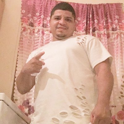 GeorgeLSantiag2's tweet photo. #NewProfilePic https://t.co/v2DEdxF52l