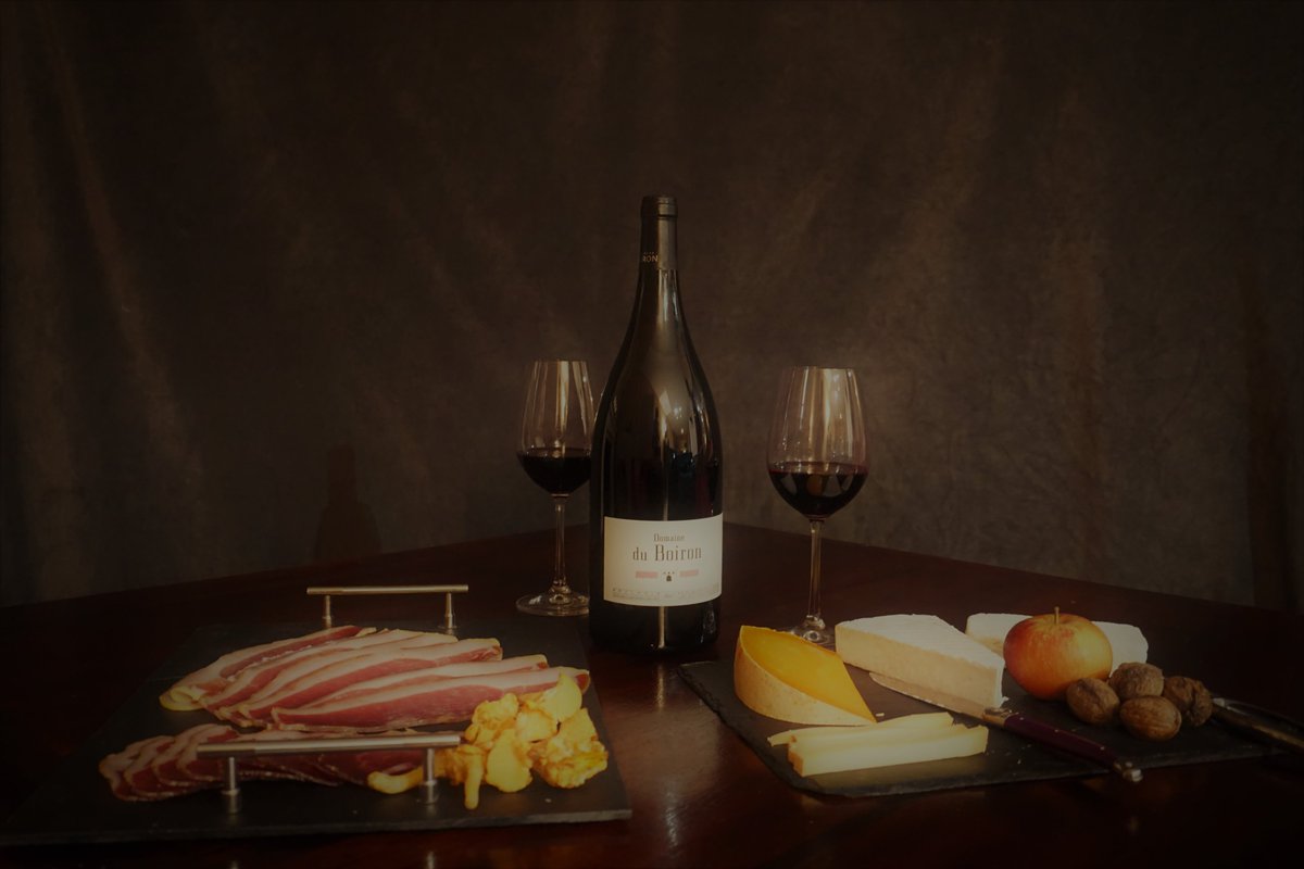 CabrelPhilippe's tweet photo. Bonne année 2021 et bonne santé à tous !  #paulcezanne #nature #winelover #wine #HNY2021 @CCI47 @annuaire47 https://t.co/SvX3GieQFs