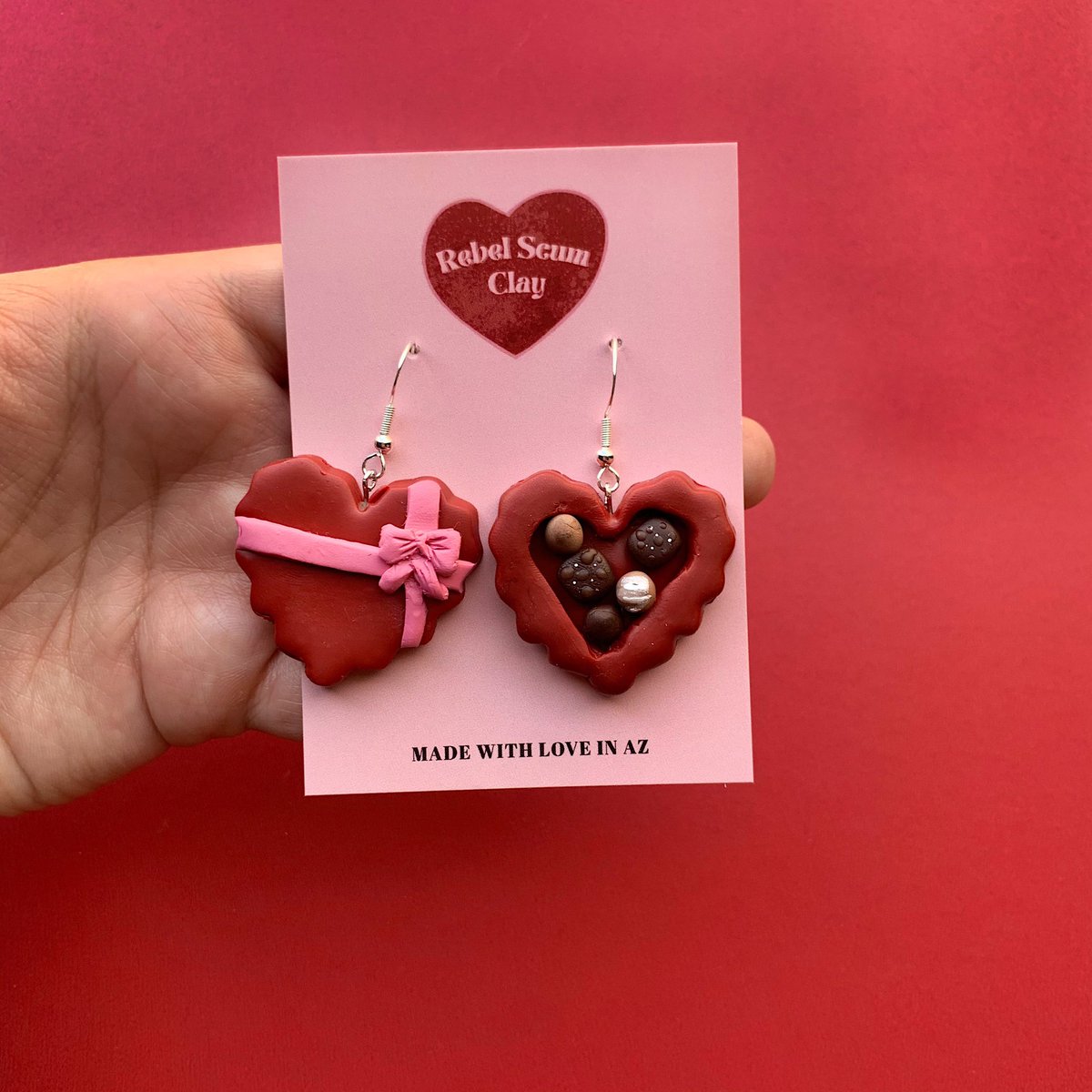 spicypisces44's tweet photo. I was supposed to spread these posts out over the week but I have no patience when I get excited about something 

Having a V-day update that includes these pieces! It will be this Friday at 3pm MST on my website ♥️

ig: rebelscumclay https://t.co/cRLKnvkwgy