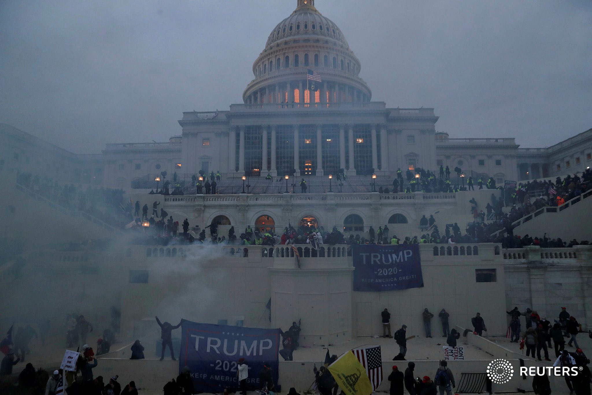 El apocalipsis TRUMP - Página 10 ErFPWwCU0AATTEy?format=jpg&name=large