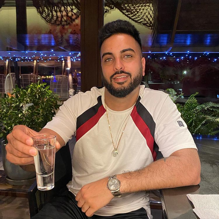 CharlesHuddy's tweet photo. Cheers to Covid still trying to fuck up our plans a year later #andstill https://t.co/shpwouzIrY
