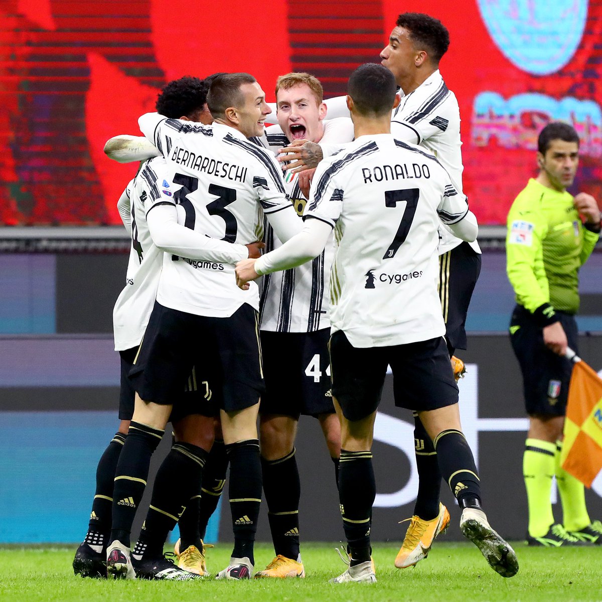 goal's tweet photo. Juventus are the first team to beat AC Milan in the league this season 👏

What a win 🤩 https://t.co/pXTNCaXqjs
