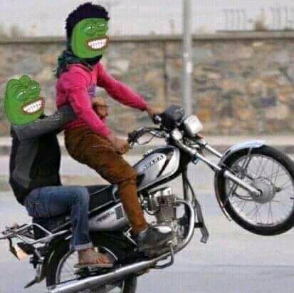 OMO!!! Where do I start from??The Almighty vayolence on this street today was maaadddSee gbas gbos everywhere, everybody just dey collect left, right centre...Follow me on this funny and Interesting violence journey I'm about to take you on