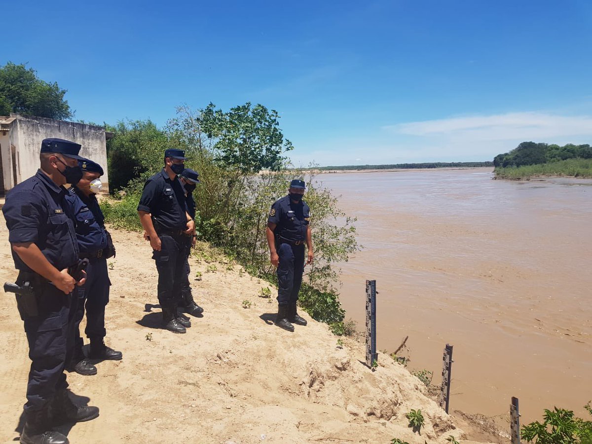 seguridad_salta's tweet photo. ➡️ El Gobierno refuerza las acciones preventivas⚠️ ante la temporada estival🌦

#ComitéPermanente   #MinSeguridad  #Emergencias   #DefensaCivil   #PolicíaSalta  #SE911 #DesarrolloSocial  #AsistenciaCrítica 

▶️ https://t.co/pkAu9KSbhP https://t.co/kAsrukGb5u