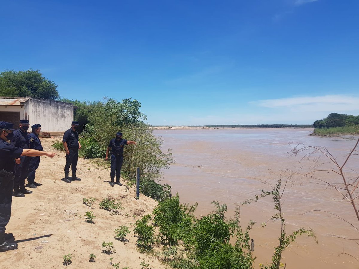 seguridad_salta's tweet photo. ➡️ El Gobierno refuerza las acciones preventivas⚠️ ante la temporada estival🌦

#ComitéPermanente   #MinSeguridad  #Emergencias   #DefensaCivil   #PolicíaSalta  #SE911 #DesarrolloSocial  #AsistenciaCrítica 

▶️ https://t.co/pkAu9KSbhP https://t.co/kAsrukGb5u