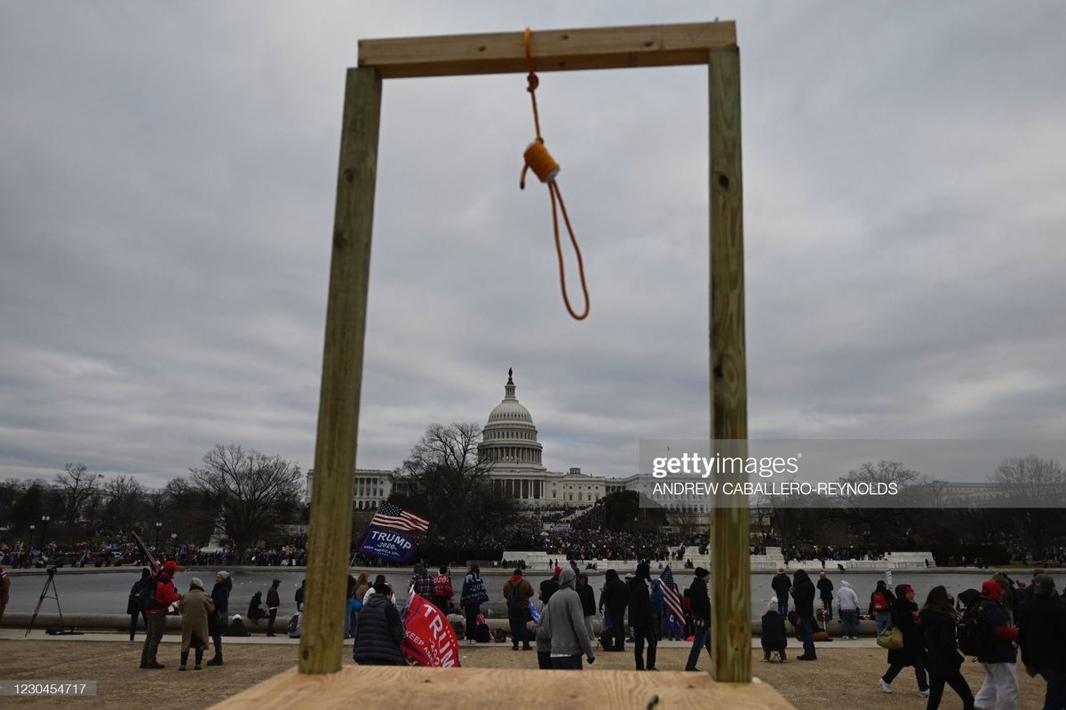 tabimerrick's tweet photo. This is on the West side of the capitol. This is absolutely fucking disgusting. https://t.co/WdZO9agrAI