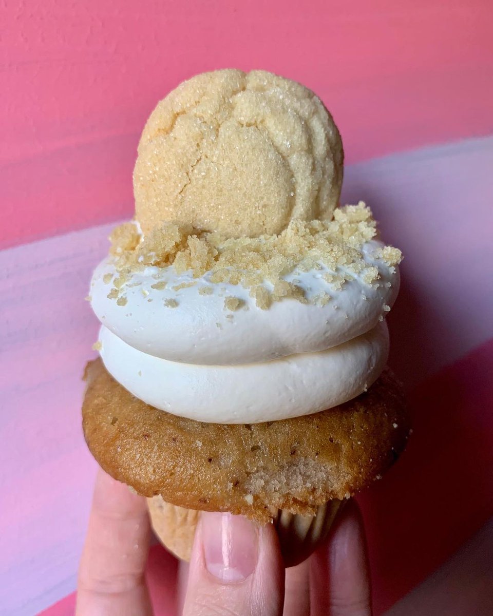 🧁 Cupcakes are muffins that believed in miracles. ✨ Miracles do come true because NoRA Cupcake Company just opened and WE ARE SO HAPPY! 😊  📷: <a href="/NoRACupcakeCo/">NoRA Cupcake Company</a>