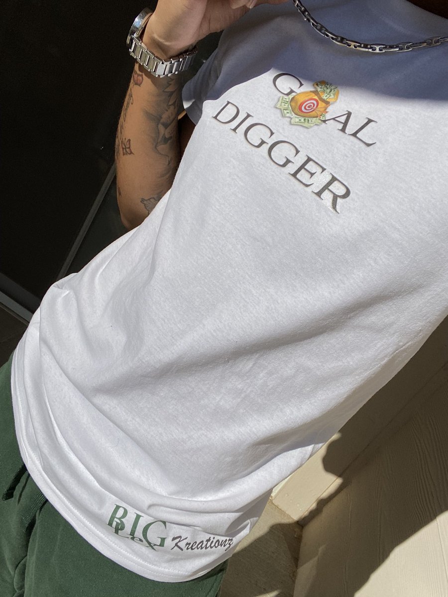 AllHailAlexia's tweet photo. Since these shirts have been getting a lot of traffic lately, I will soon have all of these listed on my website. Until then, continue to dm for purchase and rt for my next customer 🦾 I appreciate the love thus far 💙 BIG LEX Kreationz goin up soon and I 🎯 that ❕ https://t.co/TpFtFvfIhV