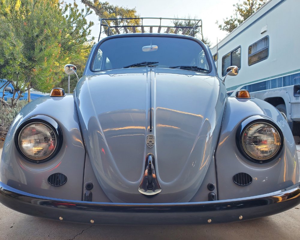 JBugsVWParts's tweet photo. 5 months after Natalie bought this #67Bug from her brother's friend, an oak tree toppled on it causing over $8k of damage! 😱
This began a restoration project involving three generations of #VWLovers to get it back into shape, and now she's proud to show it off!
📷 - Natalie S https://t.co/MnfNTPHhFr
