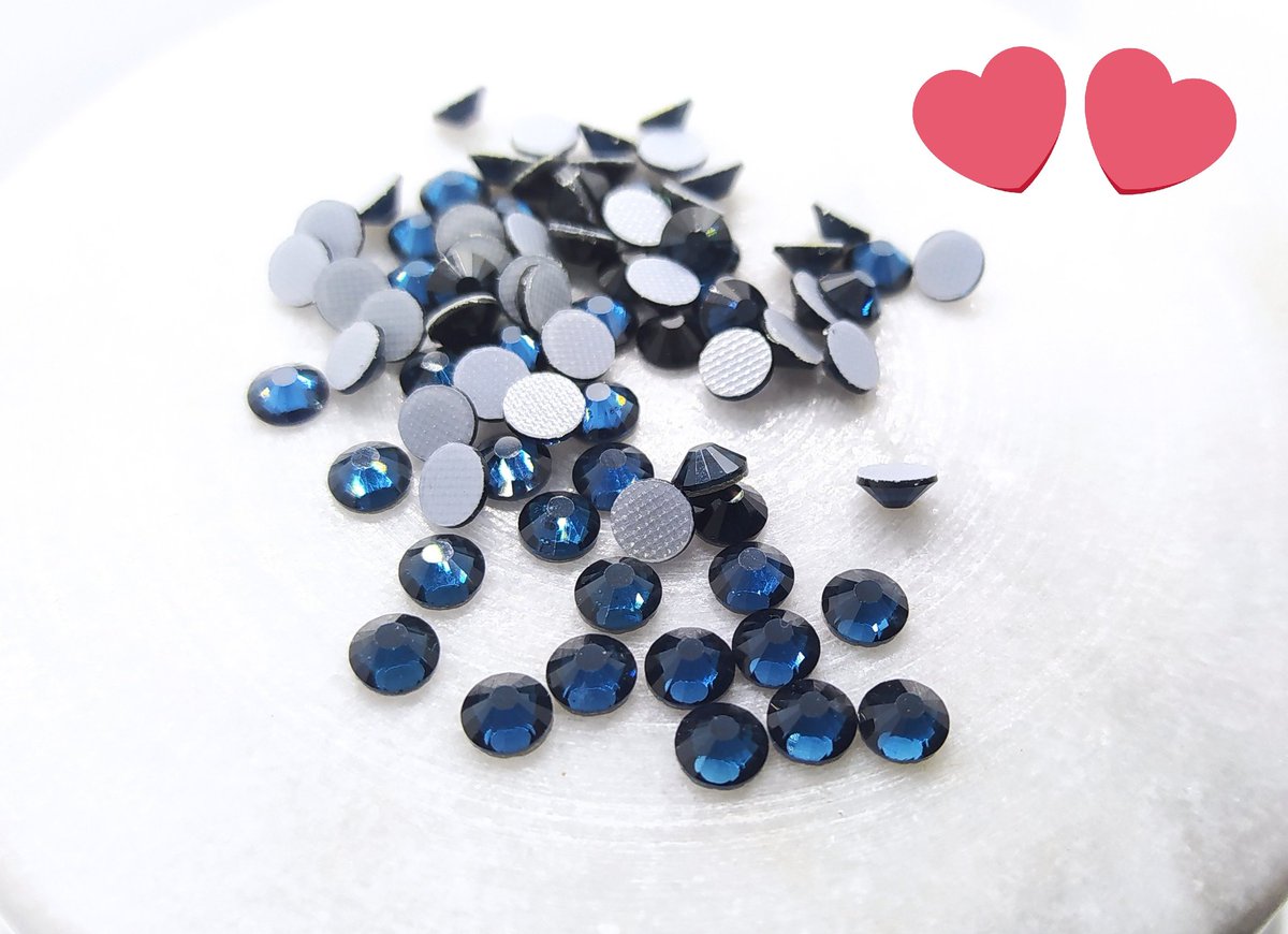 StrassTop's tweet image. 💎Top strass Colori intesi blu montana 🌈💃
Info top strass 3281533119
#moda#danza#latino_americano#sarta#sartoria#pattinaggio#abito#abito da sera#drag#drag_queen#rupaul_dragqueen#stilista#nails#body#scuola_danza#