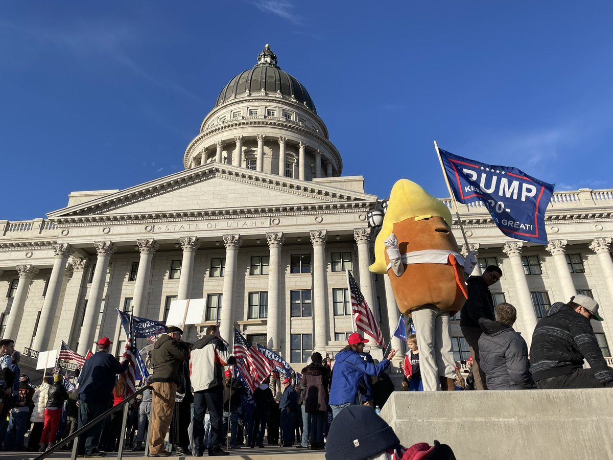 Speeches continue on the steps of the Capitol. Here’s what it looks like now: