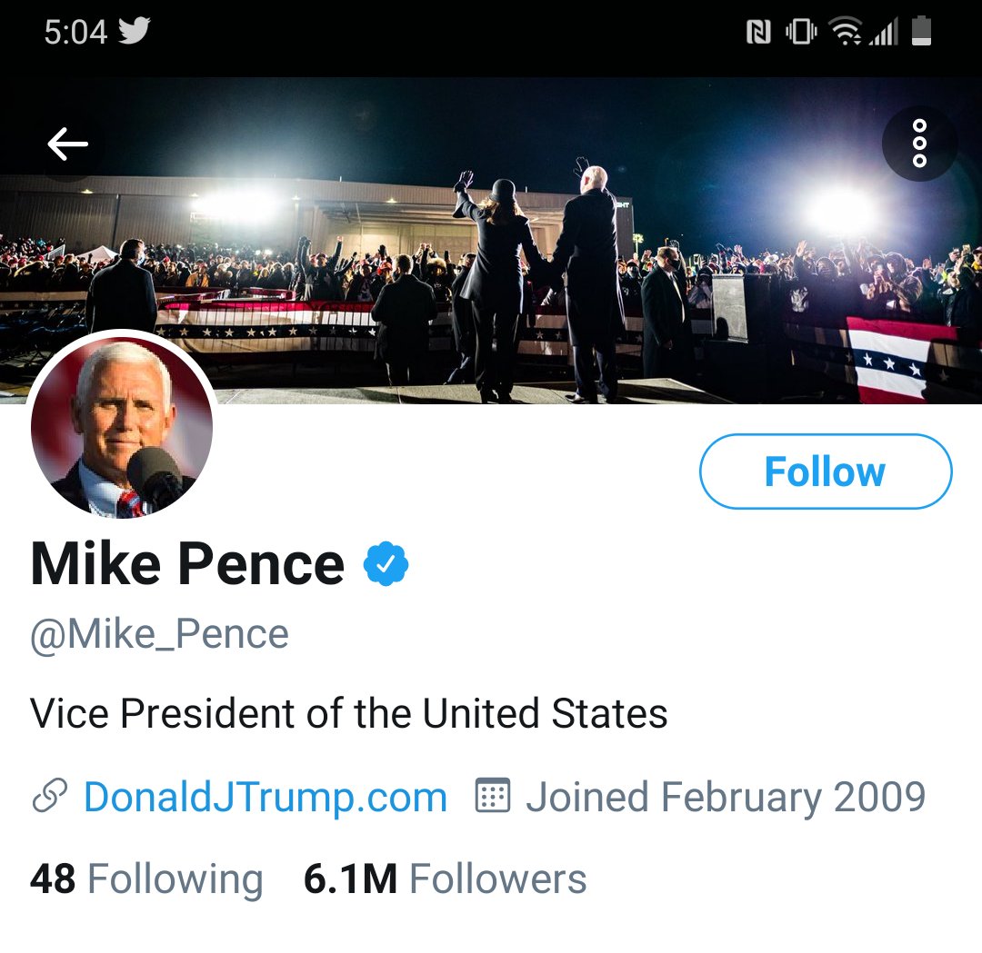 aarxn82's tweet image. You guys, Mike Pence has Biden and Kamala as his header right now 😂