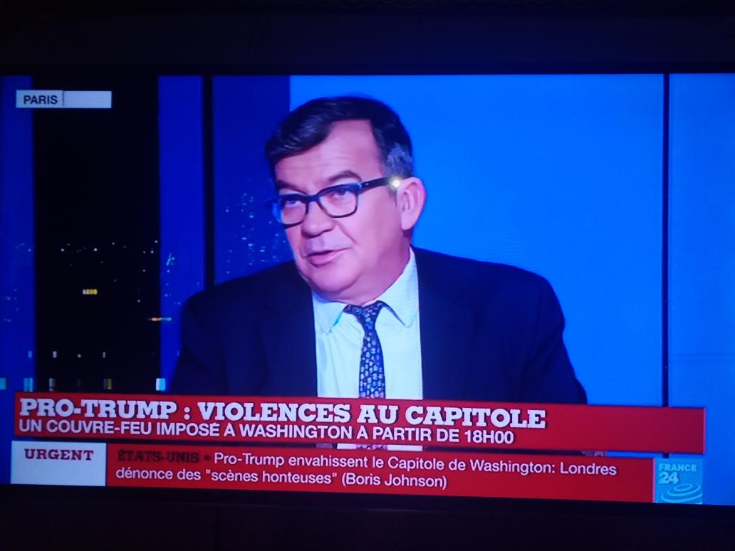 AhindoC's tweet photo. #je condomne cet asaut Au capitole par les pro-trump prevoyé la PAIX les USA c'est un pays de PAIX le monde entier VOUS Regarde !
 #Trump laisse la PLACE Au President elu, ne soit pas animé de la mauvaise foi ,#BONNE année à tous https://t.co/UxA9JTNfY7