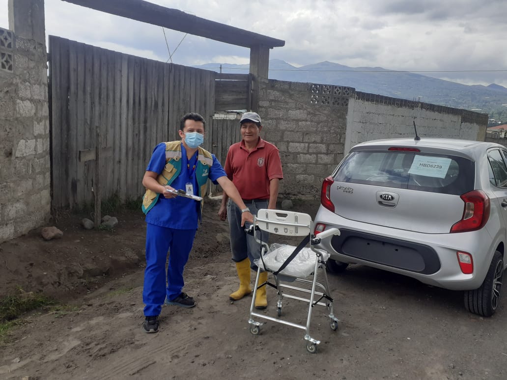 EcuadorTaps's tweet photo. Distrito 05D06 Salud Salcedo centro de salud AJH. Se realiza entrega de ayudas técnicas a personas vulnerables del barrio Nuevo. Resps.TAPS Juana Perez y médico familiar José Parraga. #TapsEnPrimeraLinea. #NombramientosDefinitivosYa. https://t.co/BGGd0Nnl6z