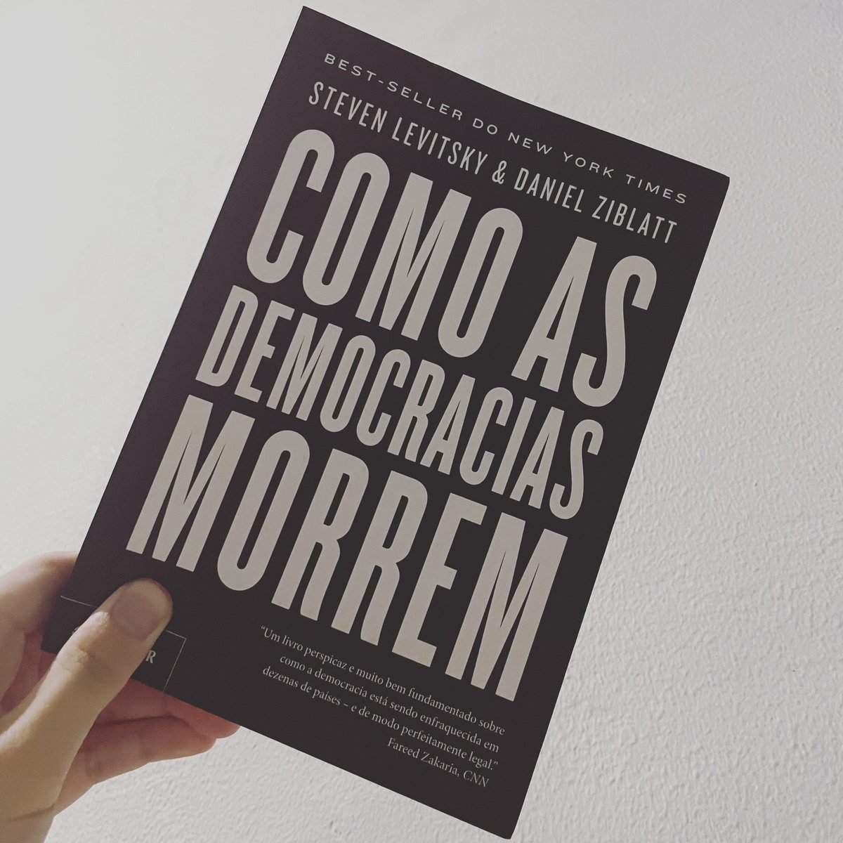 aflino_'s tweet photo. O que está acontecendo? https://t.co/O6rytObzVw