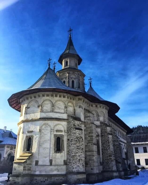 AlexV_Andrei's tweet photo. Acum 2 ani, la Mănăstirea Putna

#Putna #Monastery #Nepsis #NepsisPhoto https://t.co/uevEpEJYdI
