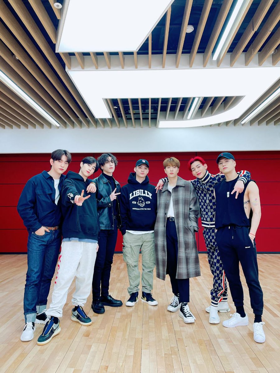 spoilerdeso's tweet photo. Abro hilo de algunos de los muchos malos tratos que got7 recibió bajo JYPE ;; https://t.co/q2TzUWq2Gx