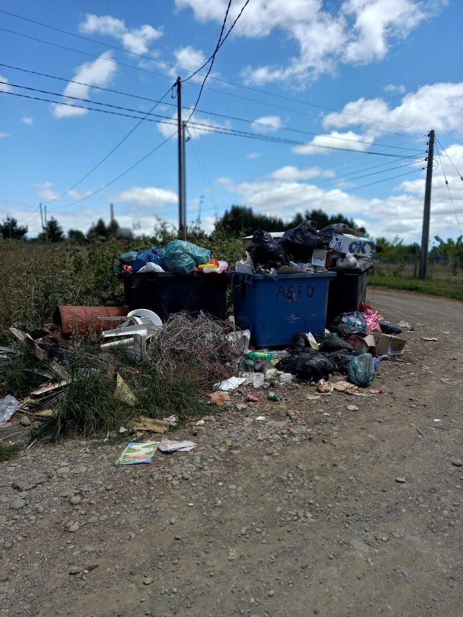 miguediazc's tweet photo. Quien se encarga del retiro de basura en sectores rurales?
@muni_osorno o en su defecto de #servitrans pq no cumplen el servicio?ultimo retiro sector Hullinco ruta u400 fue el 19/12 más de 2 semanas + festivos y aun no realizan servicio una irresponsabilidad
@paislobo @Geosorno01 https://t.co/ZxdUiYx2vh
