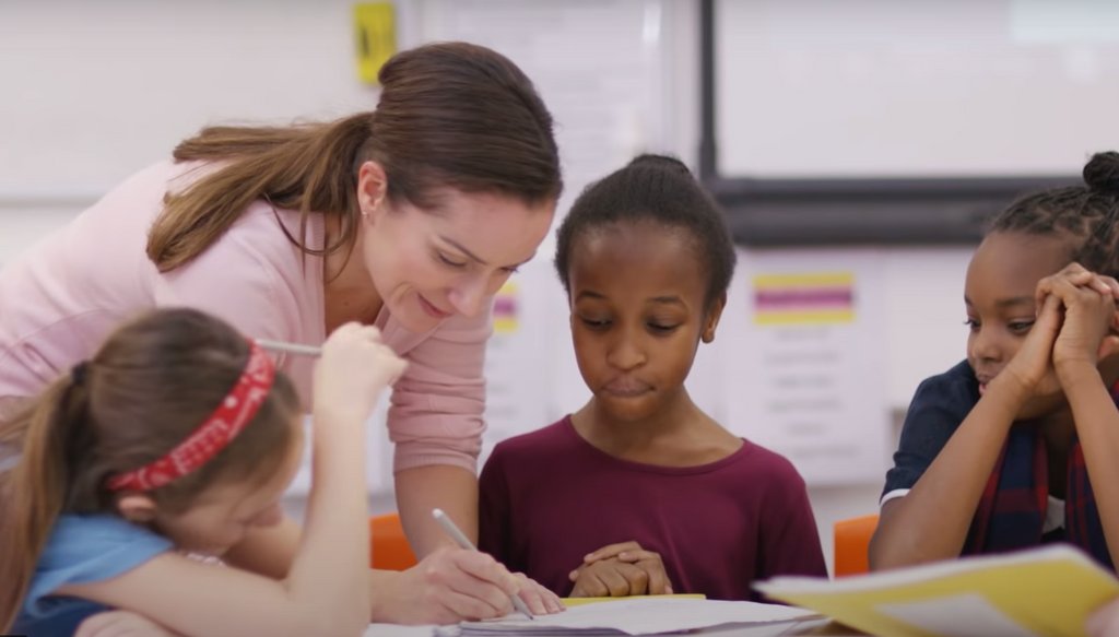 Do you know any children in grades 4 to 6 who love helping others? Tell them about the #MeaningOfHome writing contest in support of <a href="/HabitatCanada/">Habitat for Humanity</a>. For every entry, $10 will be donated to their local Habitat to help a family in their community.