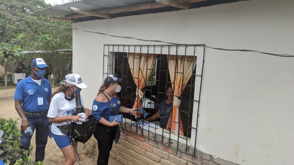RinaCampainB's tweet photo. Hoy recorrimos los barrios de Cananga, San Miguel y Primavera en #Esmeraldas. Es gratificante sentir el cálido recibimiento de la gente y su deseo de #Cambio para el #Ecuador.

Paso a paso consolidamos el proyecto del #GobiernoDelCambio. 💪🔃💪

#LassoPresidente2021🇪🇨🇪🇨🇪🇨 https://t.co/HCQK3Nx7Gq