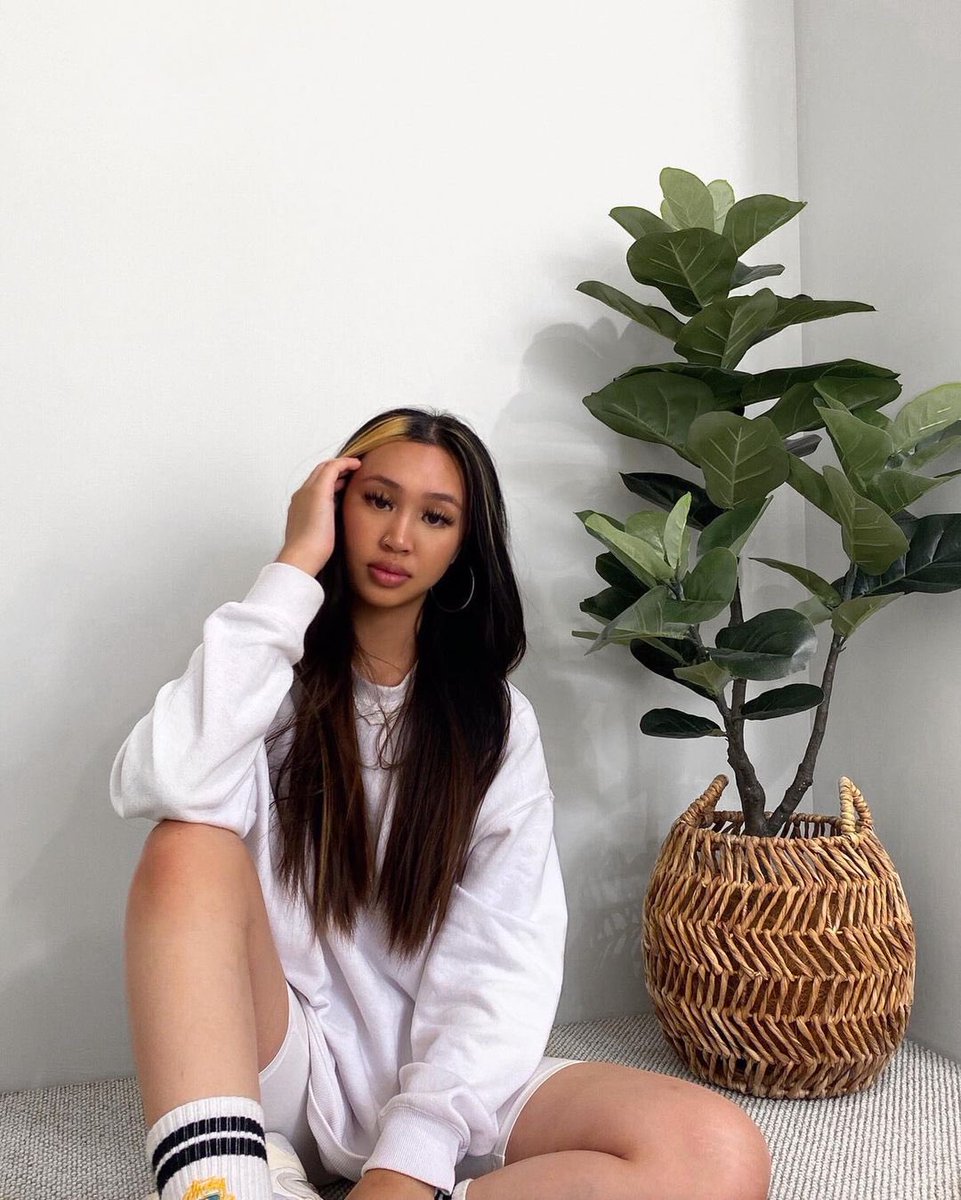 GoddessReyy's tweet photo. ✨after a small break, ive come back and yes it is your goddess reyys birthday, i know you betas have been saving your coin for this day. please and impress me today betas ✨

♡ findom footfetish humanatm drain paypig FinD asianfindom moneyslave ♡ https://t.co/wIuBZqNSLC