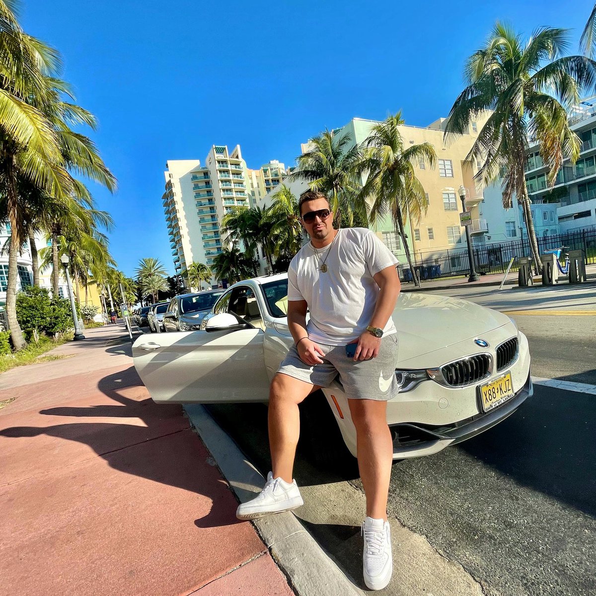 GioKaradonis's tweet photo. Just Got Back... Overseas We Were The Main Attraction 🦍🌞 https://t.co/5Fky6kXZkp