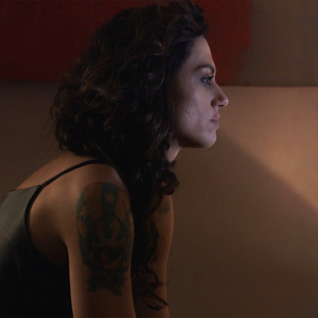 red_brasil's tweet photo. ⚠️ Contém spoiler ⚠️

Aquela hora que você torce pra Liz não ir para São Paulo. 🤭

Para você que ainda não assistiu, a partir de dia 18/01 iremos disponibilizar semanalmente os episódios da 6ª temporada. Anota na agenda para saber se a Liz vai ou não para a terra da garoa. 😌 https://t.co/vLxAR5zLER