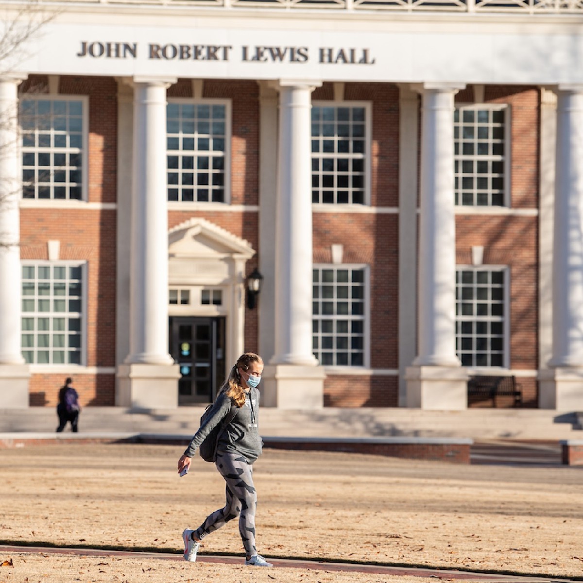 TROYUnews's tweet photo. Another first day back in the books!

Wishing everyone a great spring semester! https://t.co/jLfjequ9V0