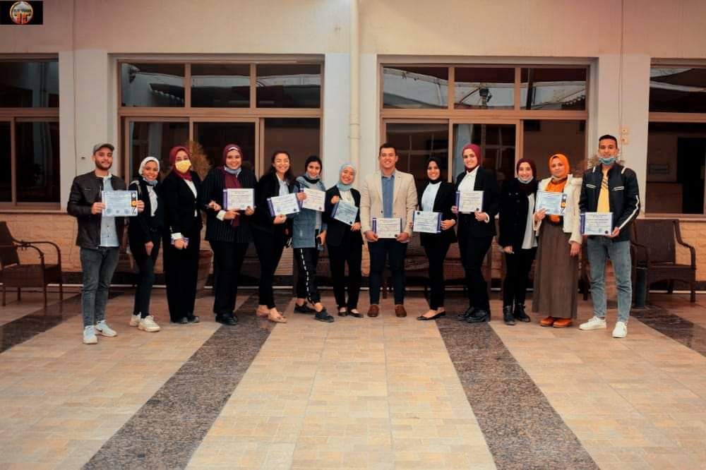 TOPTEAM79421520's tweet photo. نختتم 2020🌍🔥
مؤتمر ريادة الاعمال الشبابيه _ قاده مصر 🇪🇬
بحضور الدكتور اشرف صبحي وزير الشباب والرياضه ✴️
تحت تنظيم وتغطيه كيان  Top Team🟠⬆️
يقدمه كيان اتحاد طلاب تحيا مصر🇪🇬
وأكاديمية انطلاقه للعلوم الإدارية والبحث العلمي 👨🏻‍🎓
#Top_team ⬆️☝️ https://t.co/FeSDWIEe1U