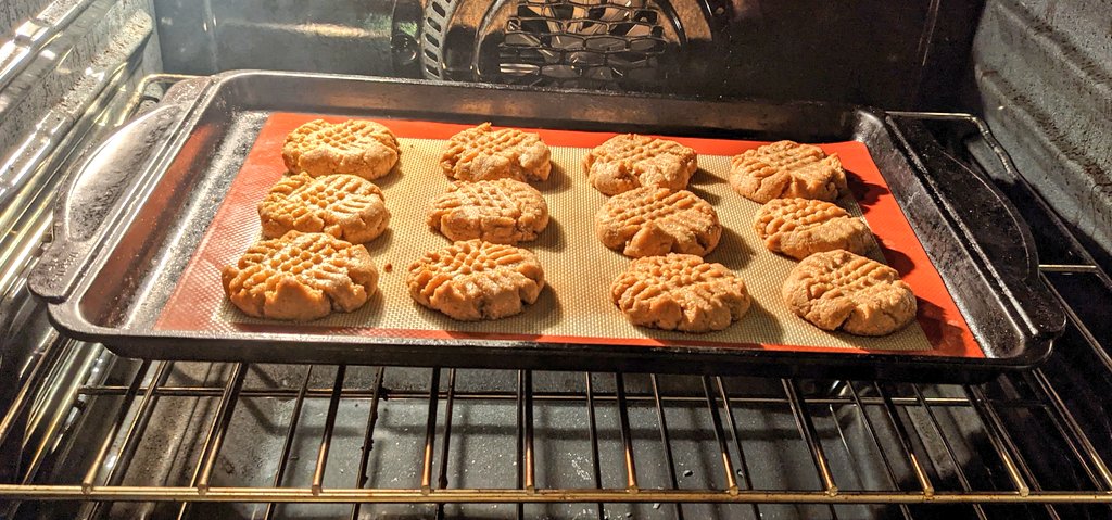 Blair Renaud // LOW-FI 🟥🟧⬛ tweet media