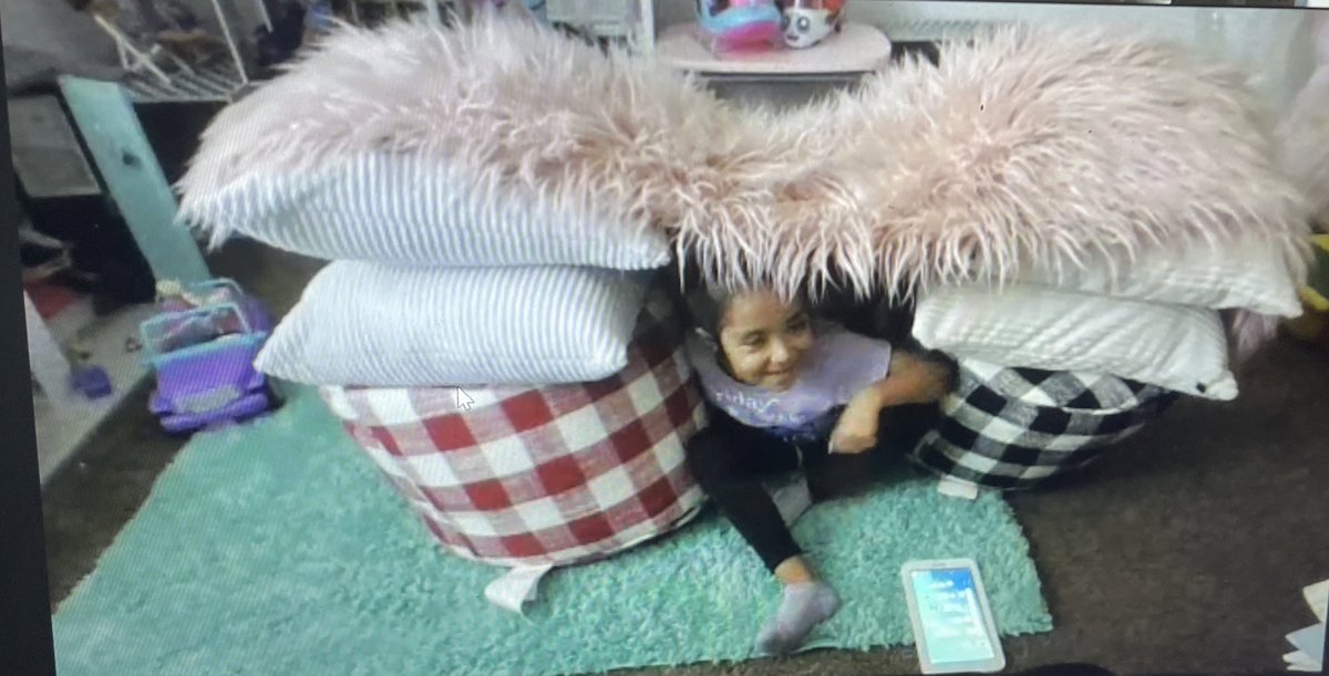mrs_stodola's tweet photo. STEAM challenge: Build a cave that will stand on its own without falling for 10 seconds and they must be able to fit inside the cave. @ArmstrongPUSD #steamchallenge #proud2bePUSD #tkfun #engineering #bearcave https://t.co/YetWBM1DSo