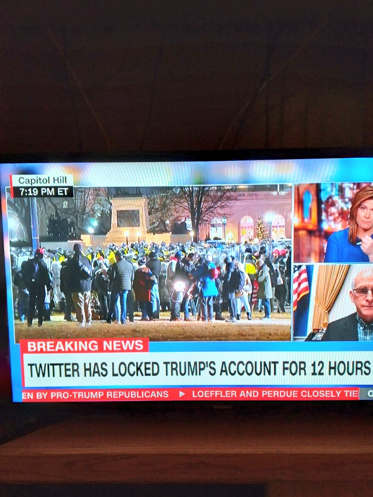 kitawny24's tweet photo. #TwitterBanTrumpNOW
They responded people. Thanks on behalf of the all the Tweeters
@Twitter ๐ https://t.co/DcygIKs3to
