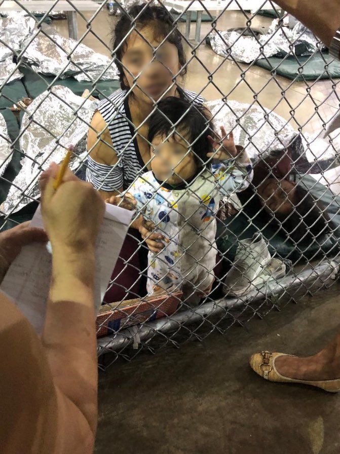 Carlos_Film's tweet image. How migrant children are treated 

vs. 

How white terrorists are treated