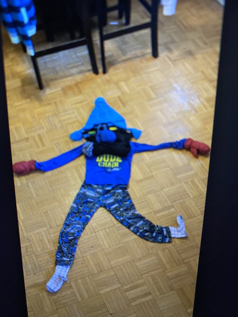 We got creative in grade one today with laundry art! Who knew laundry could be so fun? 😉😬 <a href="/stthomasmore19/">St Thomas More DPCDSB</a>