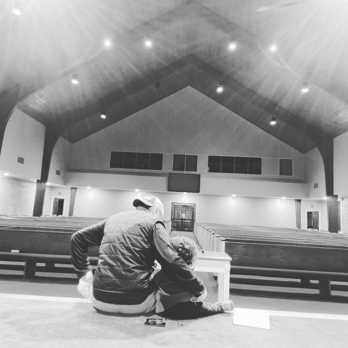 davejessgallo's tweet photo. My son and I praying for our nation.  Join us in prayer wherever you are. #pray #christianfirst #hope https://t.co/wE33D309xR