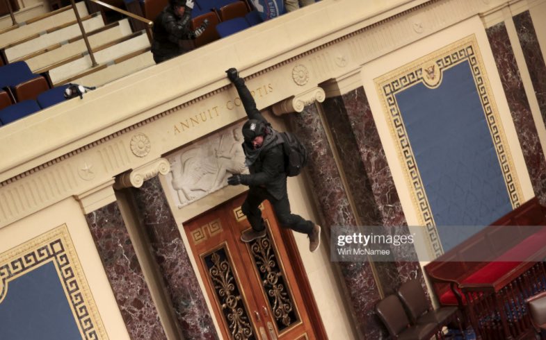 mohsarmini's tweet photo. The world is heading for the worse .. The #USA tried to transfer #democracy to the third world countries. What is happening today is that it behaves like them .. It is a #crazy_world https://t.co/bGNRZ4xV92