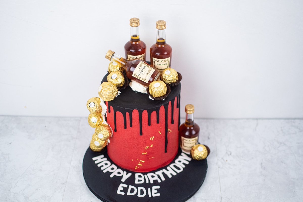 Some recent cakes for ya🍰! 

Check out more on our Instagram!