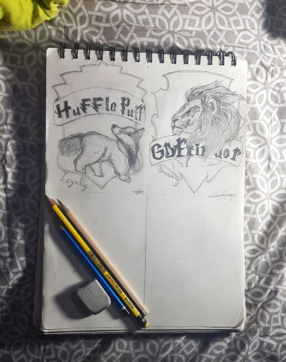 MiridicalArt's tweet photo. Hogwarts houses! Will finish them on my insta and tiktok
#TikTok #Instagram #artsty #art #pencilsketch #pencilart #pencilartwork #hogwarts #hogwartshousese #Hogwartsart #fanart https://t.co/AXQ3t4FZgP
