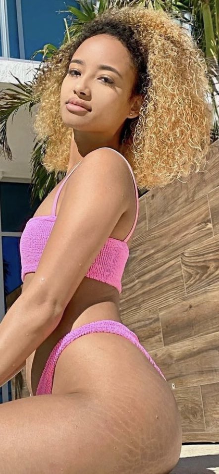 dabuttlover69's tweet photo. Natural Booty Cutie #naturalbooty #shegotass #datasstho #tigerstripes #stretchmarks #smack #smashdatass #smashable #spankable #assoftheday #sexygirl #sexyaf #ilikecurves #thickbottom #thickthot #thickbutt #bootycheeks #bootyappreciation #bootybootybooty #booty4me #ilikeass #bae https://t.co/Ay1CjE7vxR