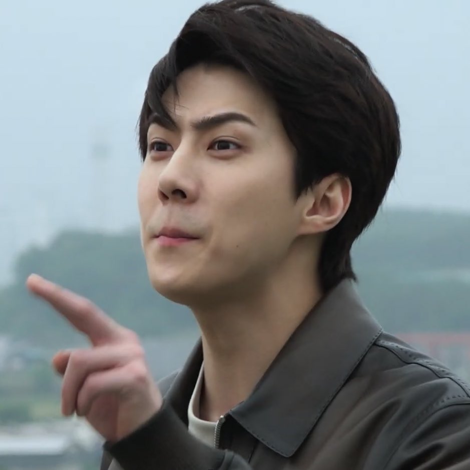 milkteus's tweet photo. love how sehun’s eyebrows have a life of their own ｰ̀ ₃ｰ́‼️ https://t.co/xICtJrkp8G