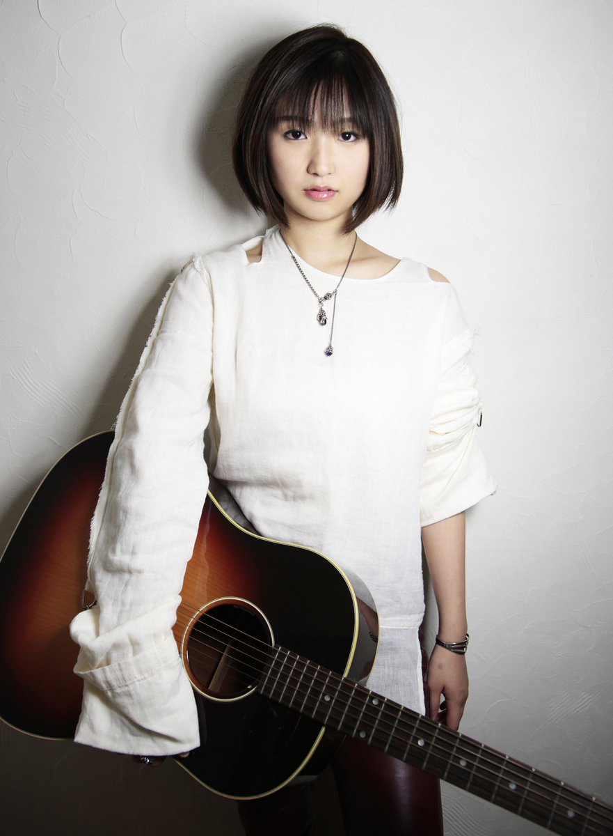 City Chill Club 1月月曜 担当 ミラクルひかる さん 抜群の歌唱力に裏打ちされた 歌まね から 本人が憑依したかのような しゃべりまね まで 高いクオリティーを誇るレパートリーの数々で 女性ものまね芸人の新境地を開拓 ものまね番組のほか