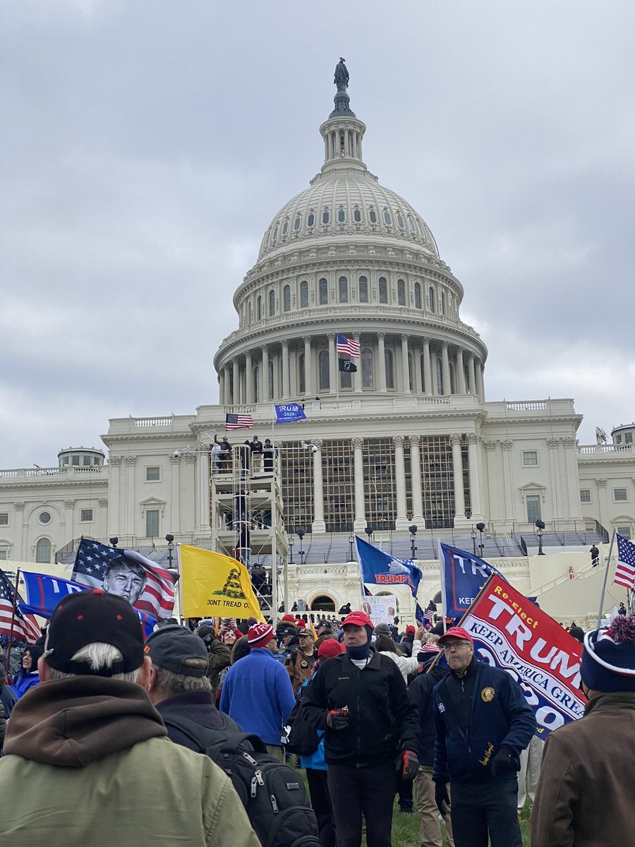 5/ One Couple I spoke with told me about a person on the scaffolding that was on a bullhorn asking  #MAGA people to crowd into the Capitol. The said, “this seemed like a professional and the broadcast lasted for four hours prior to the breach.”
