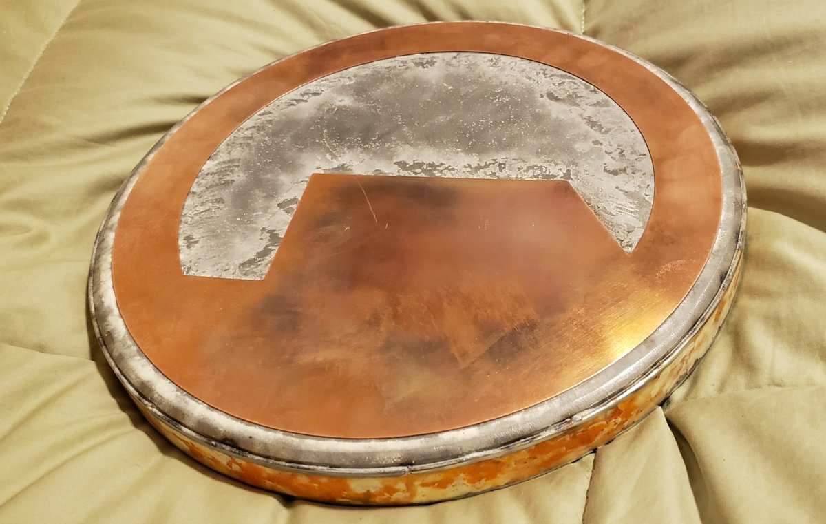 SG_bobby2fly's tweet photo. Half Live inspired metal artwork 
@valvesoftware 

#halflife #HalfLifeAlyx https://t.co/l5NFRnrbXI