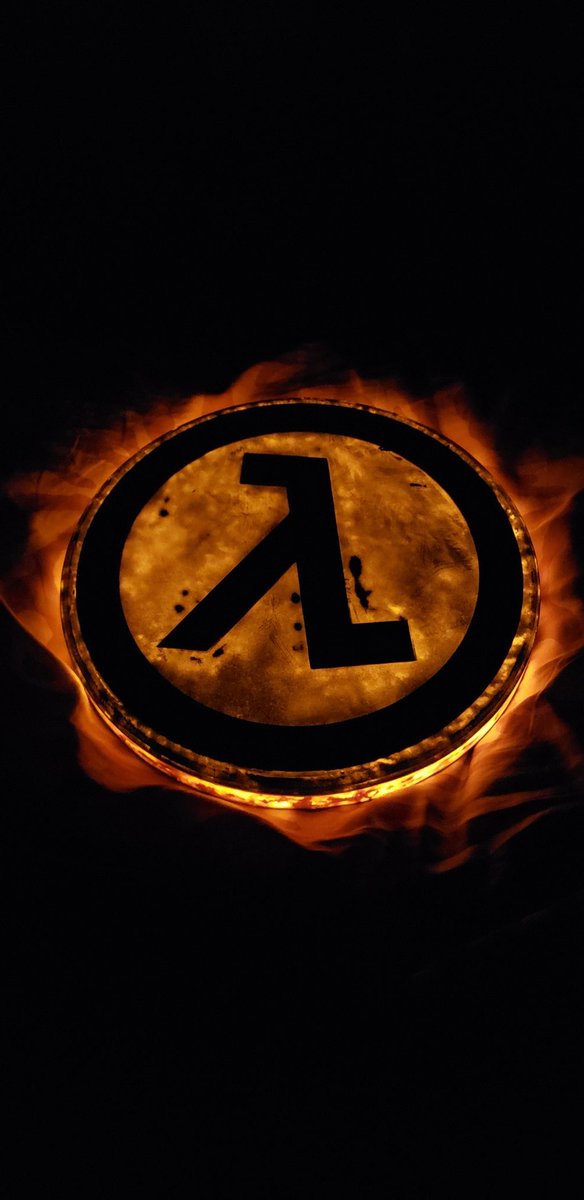 SG_bobby2fly's tweet photo. Half Live inspired metal artwork 
@valvesoftware 

#halflife #HalfLifeAlyx https://t.co/l5NFRnrbXI